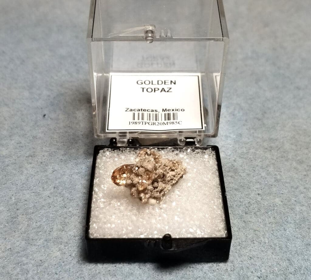 Topaz Golden Specimen 20x12mm 9.85Crts Gold Crown Jewelry