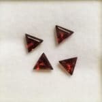 Garnet Triangle 5mm (4 Pcs)